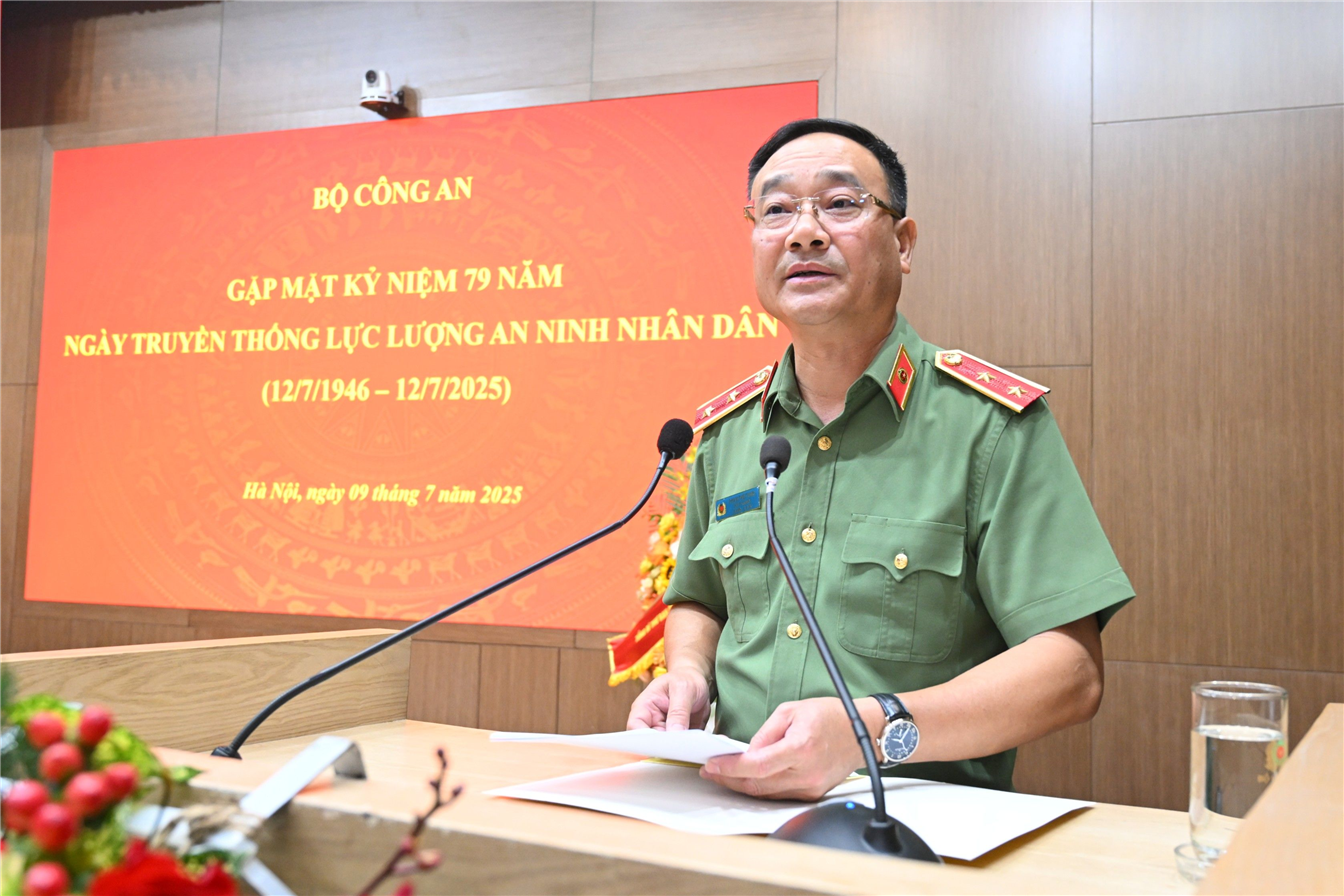 Đồng chí Trung tướng Phạm Thế Tùng, Thứ trưởng Bộ Công an phát biểu.