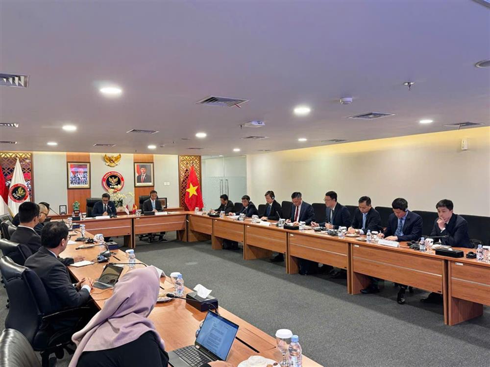 Quang cảnh cuộc họp.