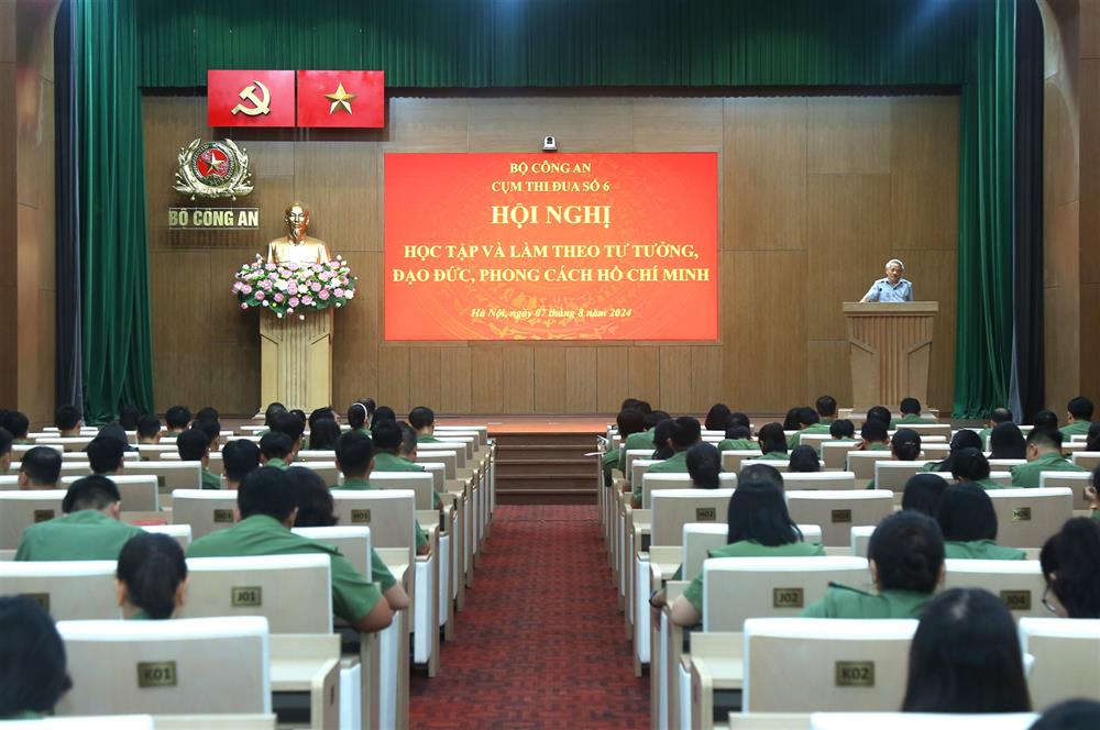 Toàn cảnh Hội nghị.
