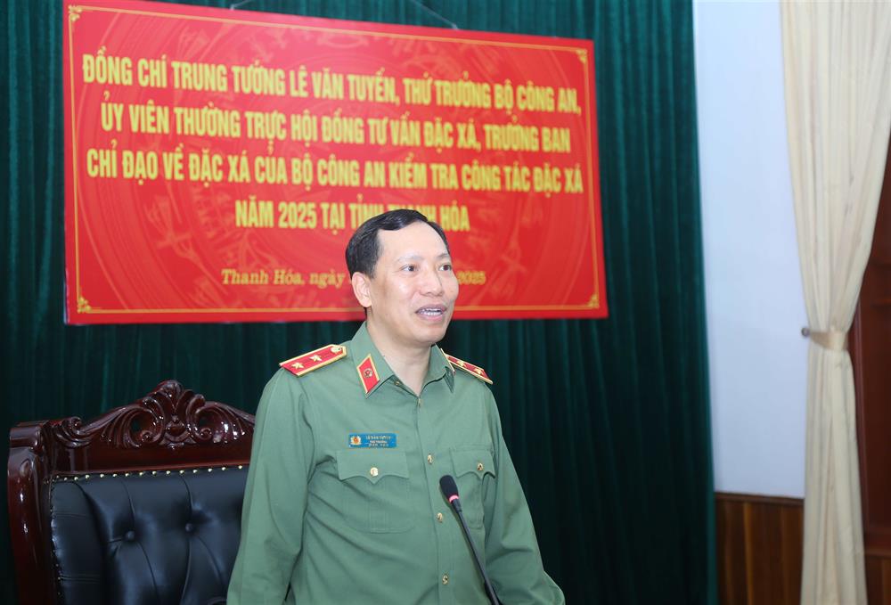 Thứ trưởng Lê Văn Tuyến phát biểu chỉ đạo.
