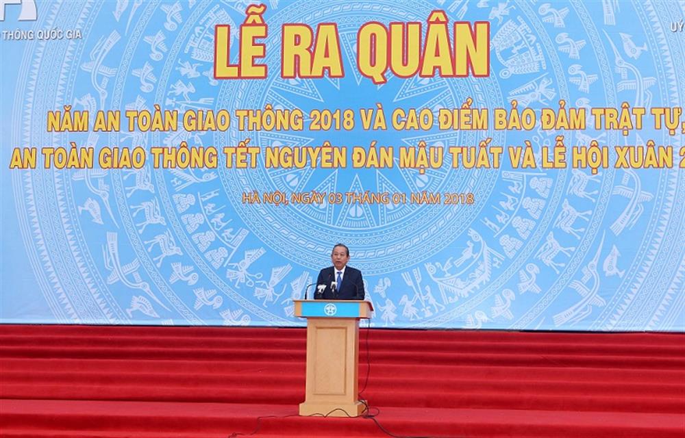 Phó Thủ tướng Thường trực Chính phủ Trương Hòa Bình phát động Năm ATGT 2018.