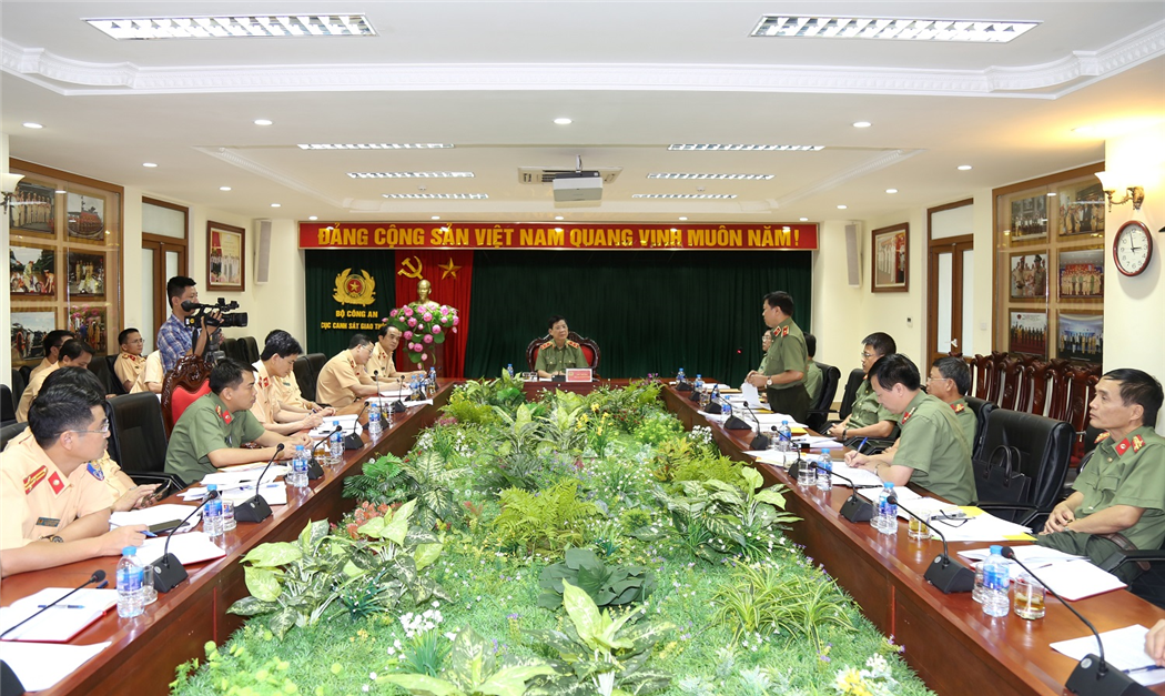 Toàn cảnh buổi làm việc.