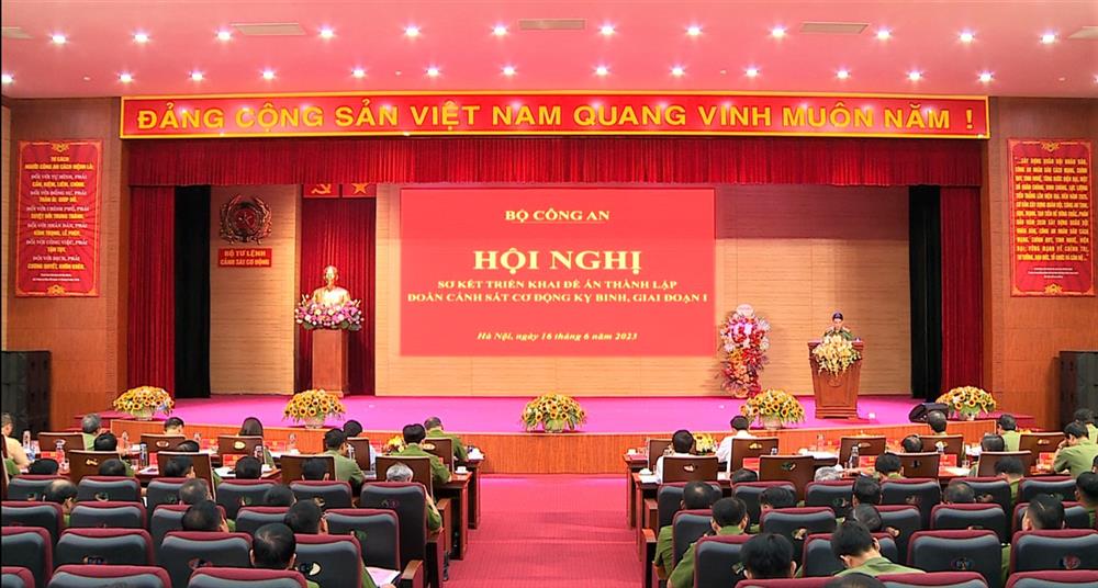 Toàn cảnh Hội nghị.