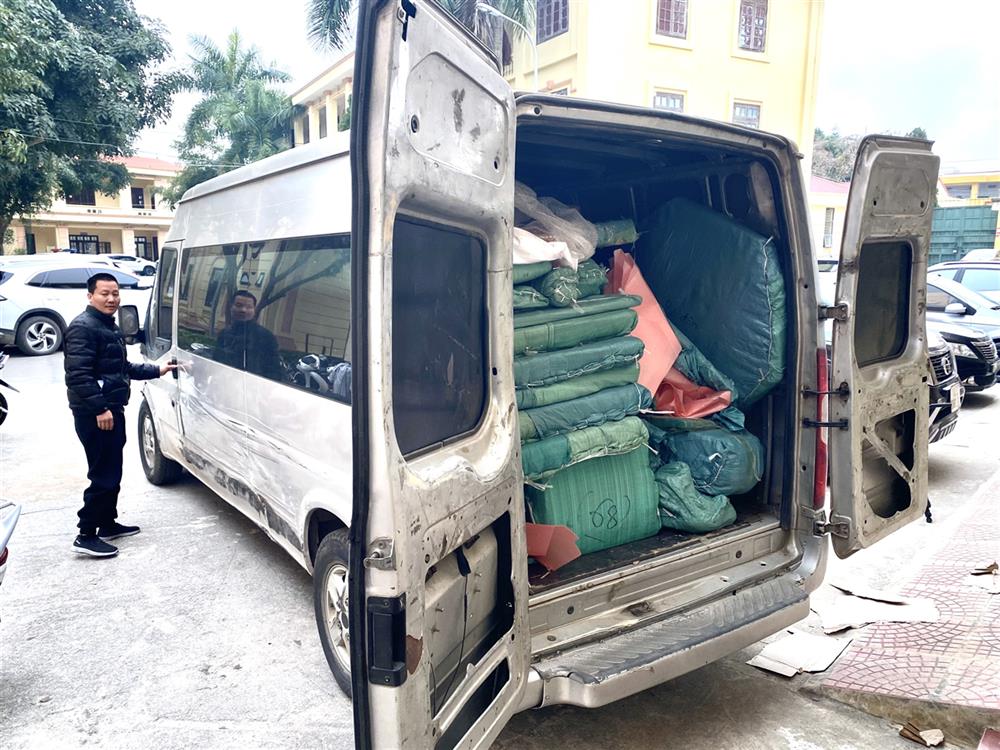 Tang vật vi phạm bị lực lượng chức năng tạm giữ.