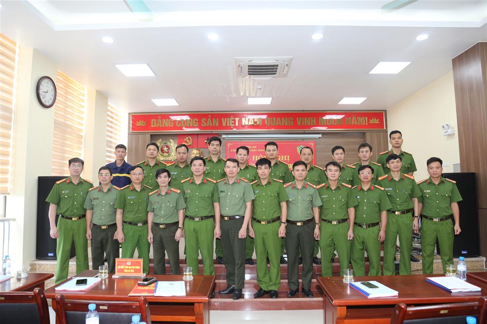 Các đại biểu và học viên tại Lớp tập huấn.