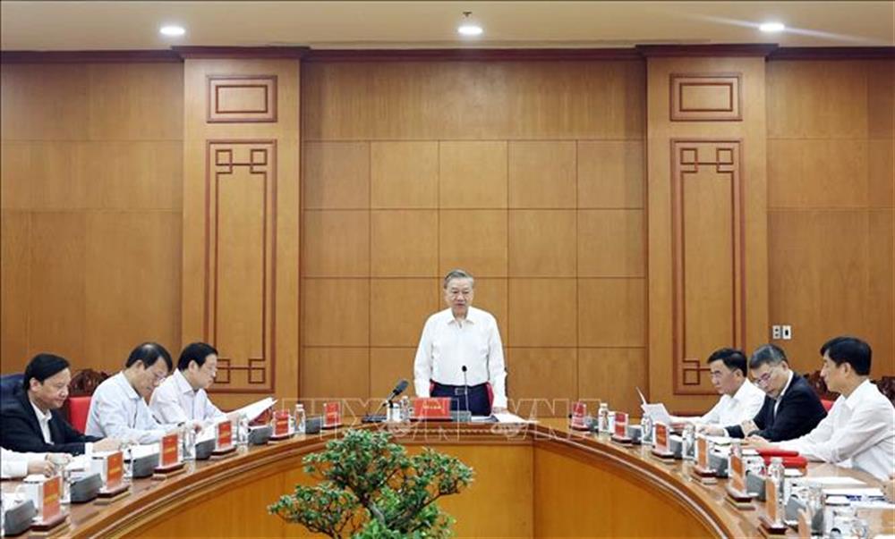 Tổng Bí thư Tô Lâm biểu dương sự nỗ lực, cố gắng của các cơ quan trong triển khai các nhiệm vụ phòng, chống tham nhũng, lãng phí, tiêu cực - Ảnh: TTXVN.