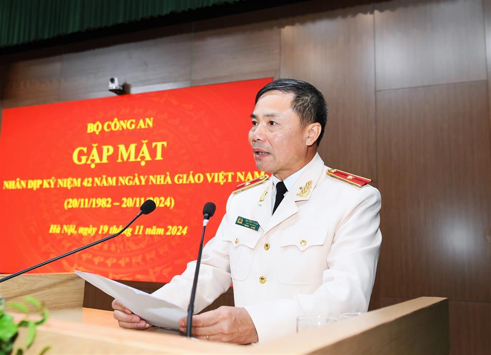 Thiếu tướng, PGS.TS Đỗ Anh Tuấn, Cục trưởng Cục Đào tạo phát biểu đáp từ.