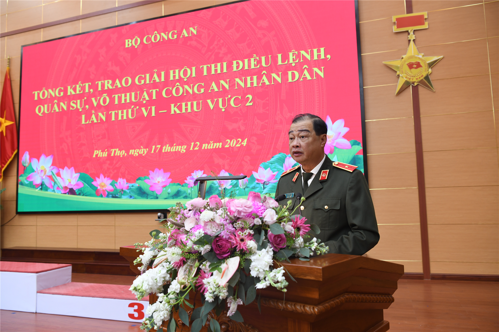 Thiếu tướng Lê Hồng Hiệp phát biểu tại buổi Lễ.