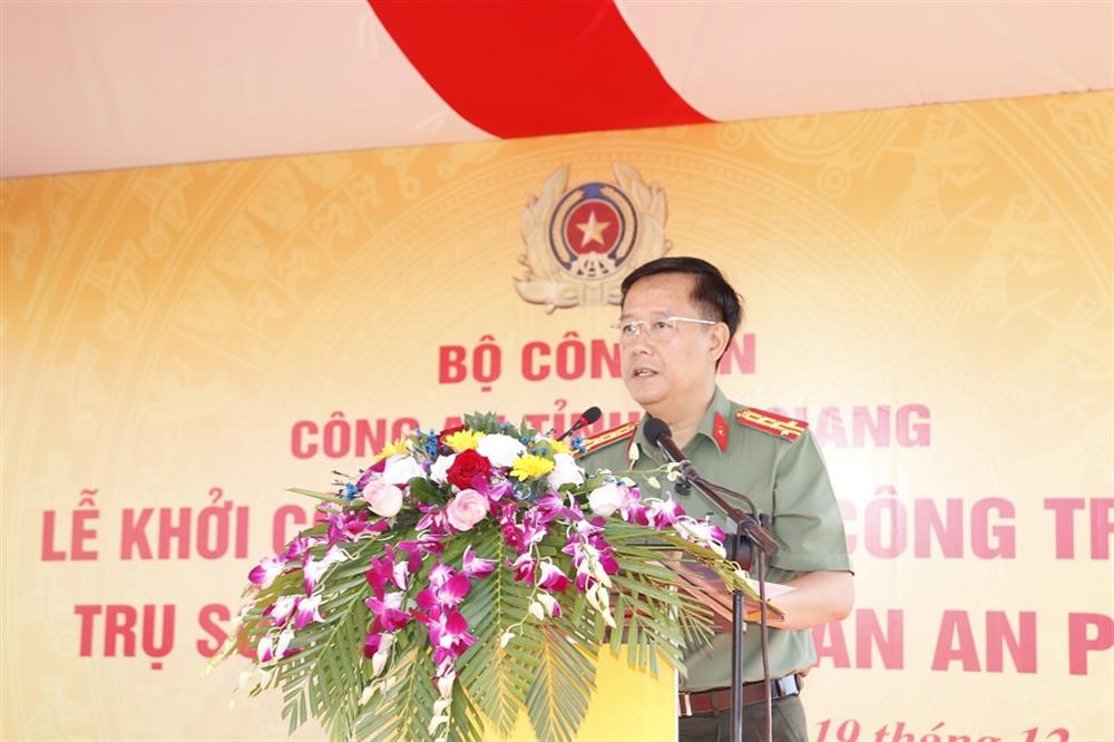Đại tá Lê Phú Thạnh, Phó Giám đốc Công an tỉnh phát biểu tại Lễ khởi công.