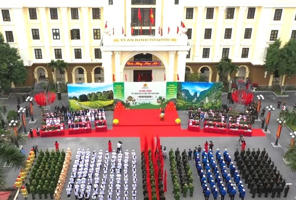 Toàn cảnh Lễ phát động.