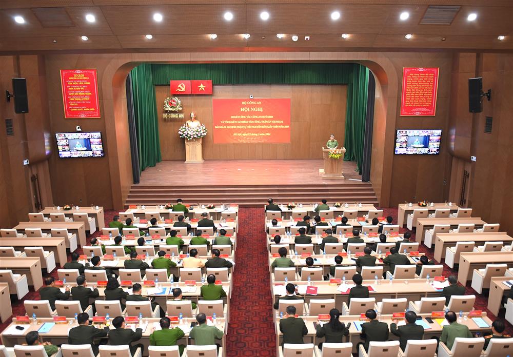 Toàn cảnh Hội nghị.