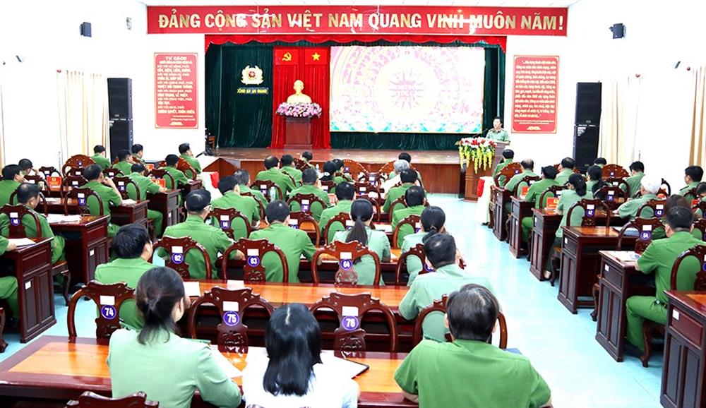 Toàn cảnh Hội nghị.