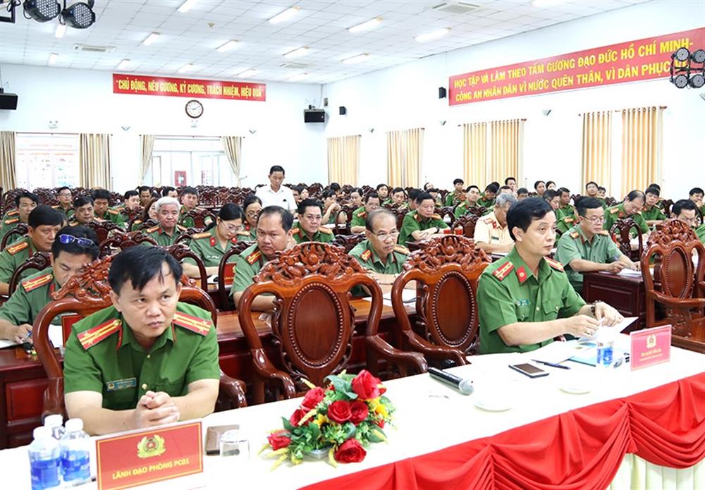 Các đại biểu dự Hội nghị.