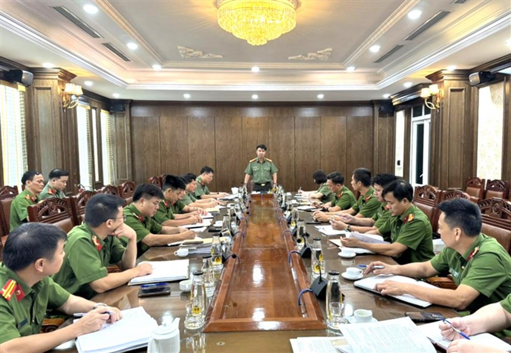 Đoàn kiểm tra tại Công an thành phố Phúc Yên.