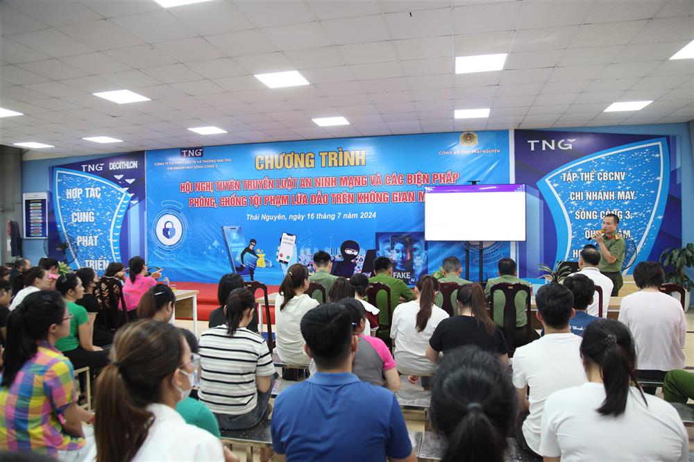 Toàn cảnh chương trình.
