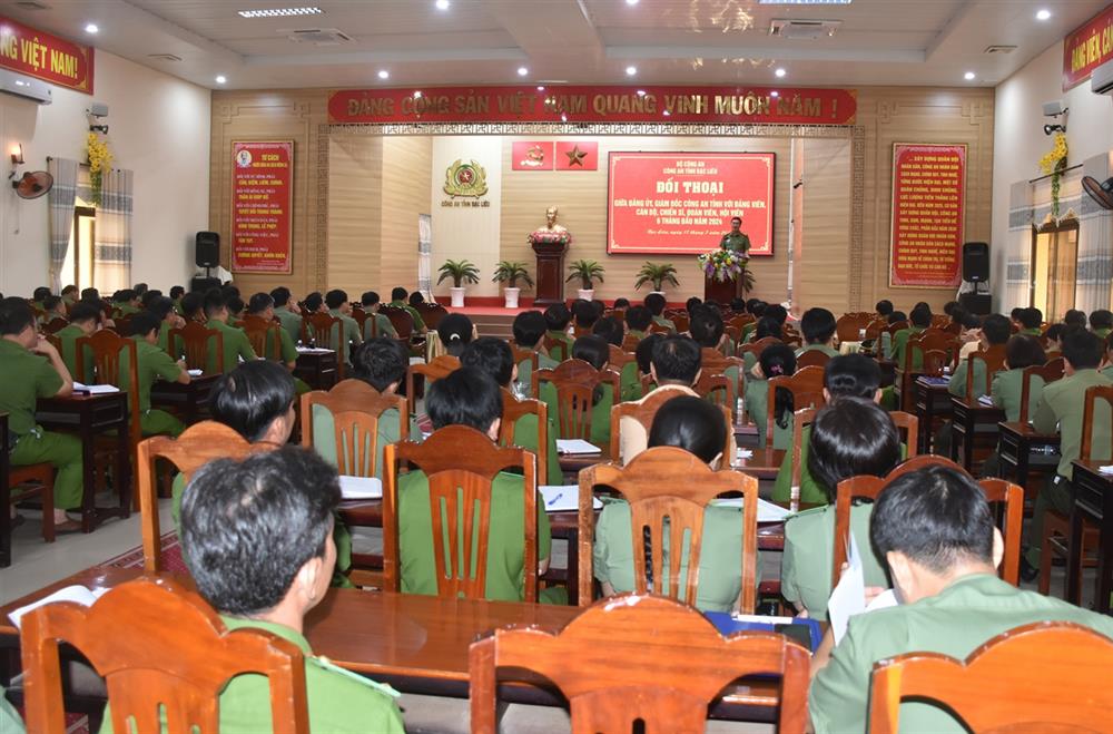 Đảng ủy, lãnh đạo Công an tỉnh tổ chức đối thoại với đảng viên, CBCS, đoàn viên, hội viên 6 tháng đầu năm 2024.
