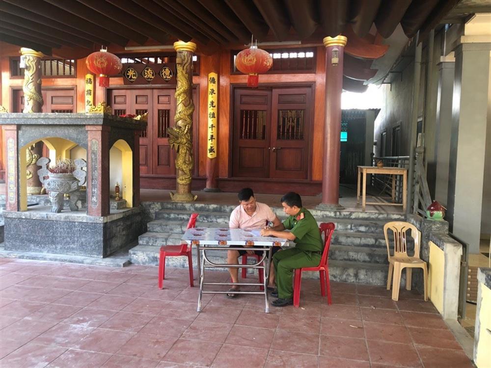 Đại diện các dòng họ lý cam kết nhắc nhở bản thân và con cháu không lái xe sau khi đã sử dụng rượu, bia.