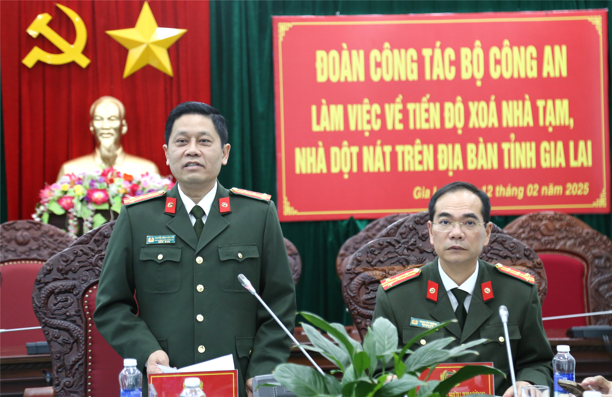 Đại tá Nguyễn Hồng Nguyên, Phó Chánh Văn phòng Bộ Công an, Trưởng Đoàn công tác phát biểu tại buổi làm việc.
