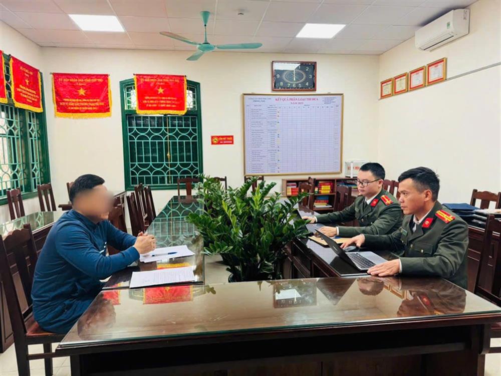 Cơ quan Công an tiến hành làm việc với các đối tượng.