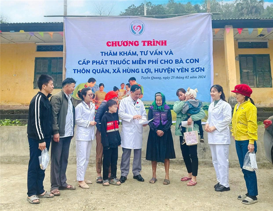 CBCS Bệnh viện luôn nỗ lực xây dựng hình ảnh người chiến sĩ Công an khoác áo blouse trắng hết lòng vì Nhân dân phục vụ.