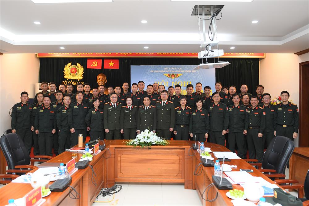 Các đại biểu dự Hội nghị.