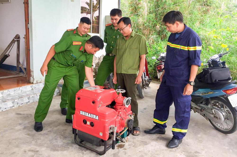 Phòng Cảnh sát phòng cháy, chữa cháy và cứu nạn, cứu hộ kiểm tra công tác phòng, chống cháy rừng tại Vườn Quốc gia U Minh Hạ.