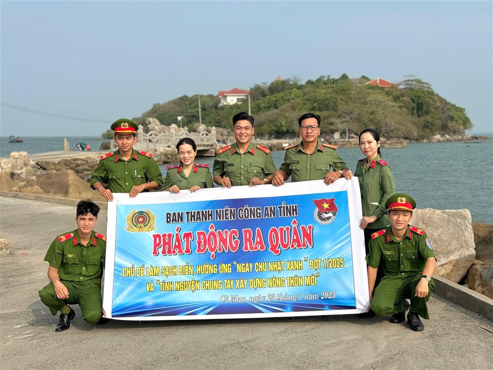 Phát động ra quân với chủ đề làm sạch biển, hưởng ứng Ngày Chủ nhật xanh.