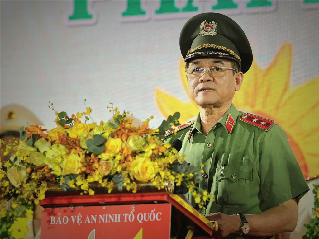 Giao lưu cùng tấm gương điển hình, tiêu biểu trong rèn luyện và chiến đấu của CATP.