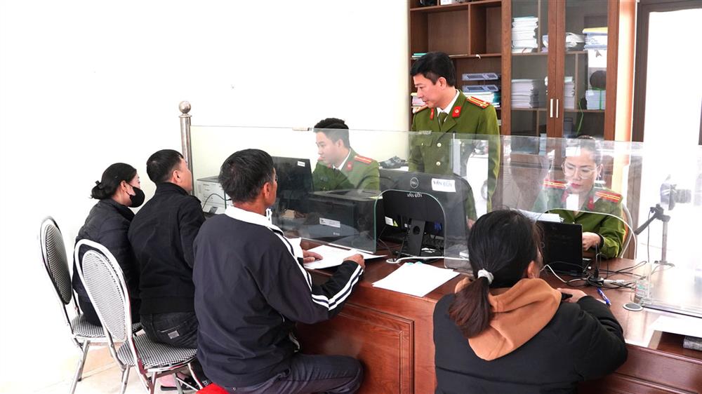 Điểm cấp căn cước của tỉnh đặt tại địa bàn cấp xã do lực lượng Công an cấp xã trực tiếp thực hiện.