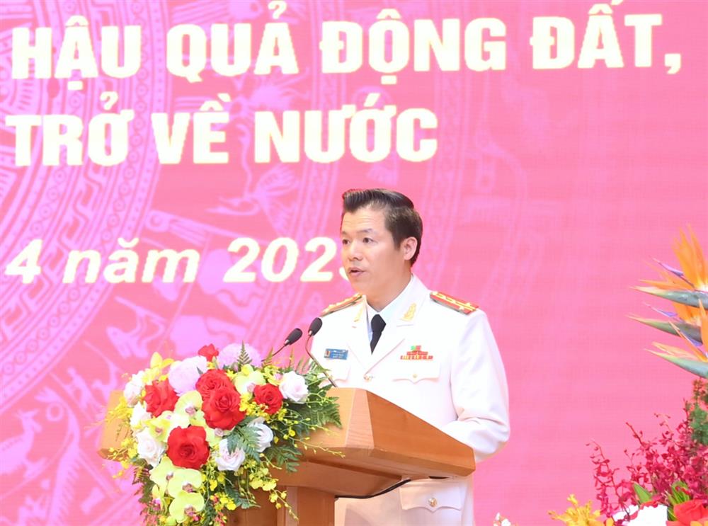 Đại tá Nguyễn Minh Khương, Phó Cục trưởng Cục Cảnh sát phòng cháy, chữa cháy và cứu nạn, cứu hộ, Trưởng Đoàn công tác của Bộ Công an.