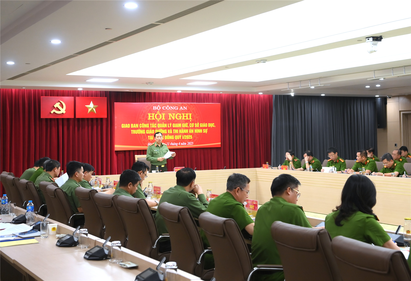 Thứ trưởng Lê Văn Tuyến phát biểu chỉ đạo tại Hội nghị.
