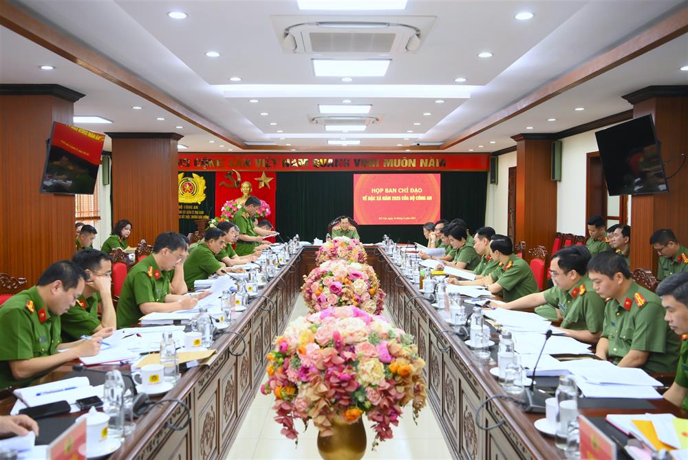 Toàn cảnh cuộc họp.