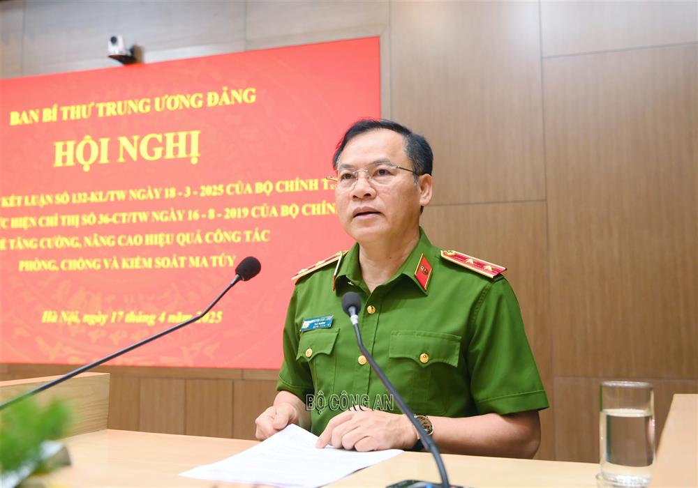 Trung tướng Nguyễn Văn Long, Thứ trưởng Bộ Công an điều hành thảo luận tại Hôội nghị.