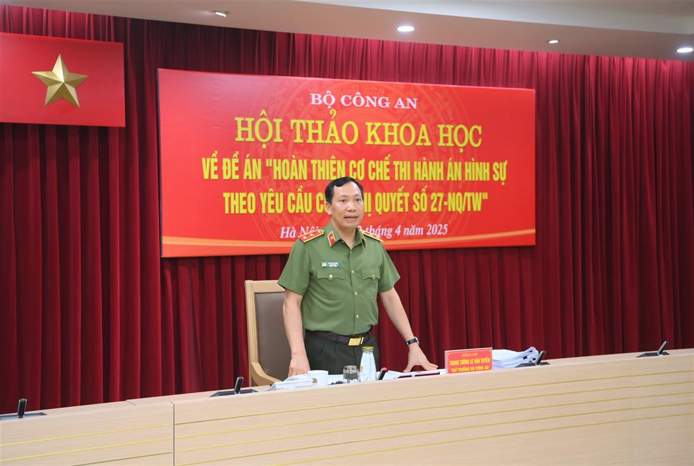 Thứ trưởng Lê Văn Tuyến phát biểu tại Hội thảo.