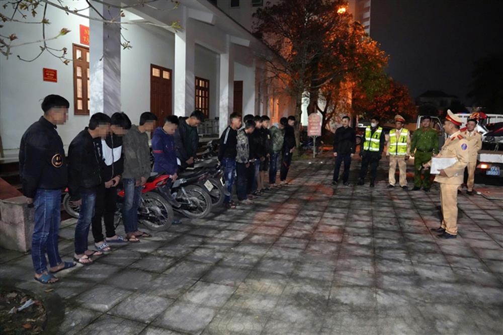 Nhóm thanh niên tụ tập đua xe có biểu hiện gây rối trật tự công cộng bị Tổ 373 phát hiện, ngăn chặn.