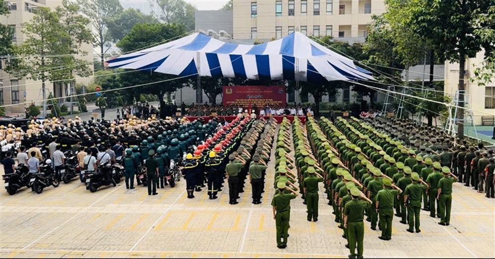 Toàn cảnh Lễ ra quân. 