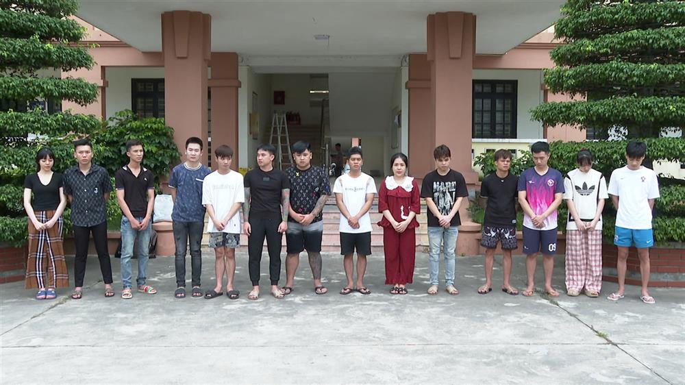 Các đối tượng tại cơ quan Công an.