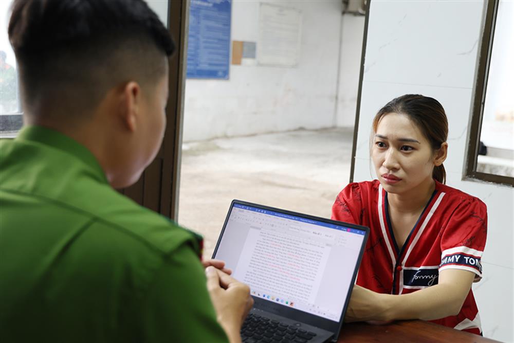 Đối tượng Huỳnh Thị Kim Nga tại cơ quan Công an.