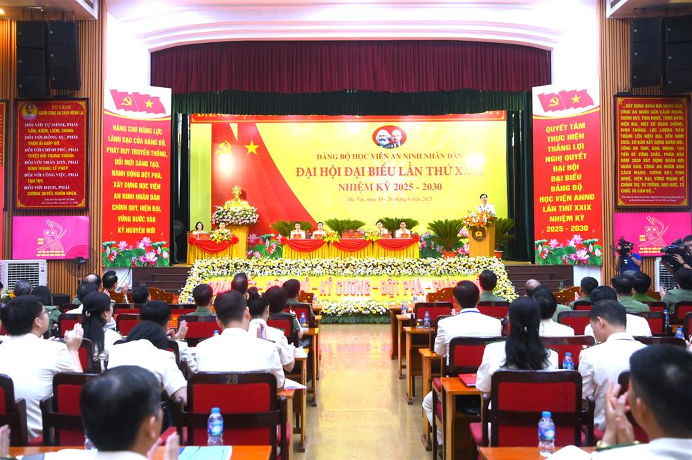 Toàn cảnh Đại hội.