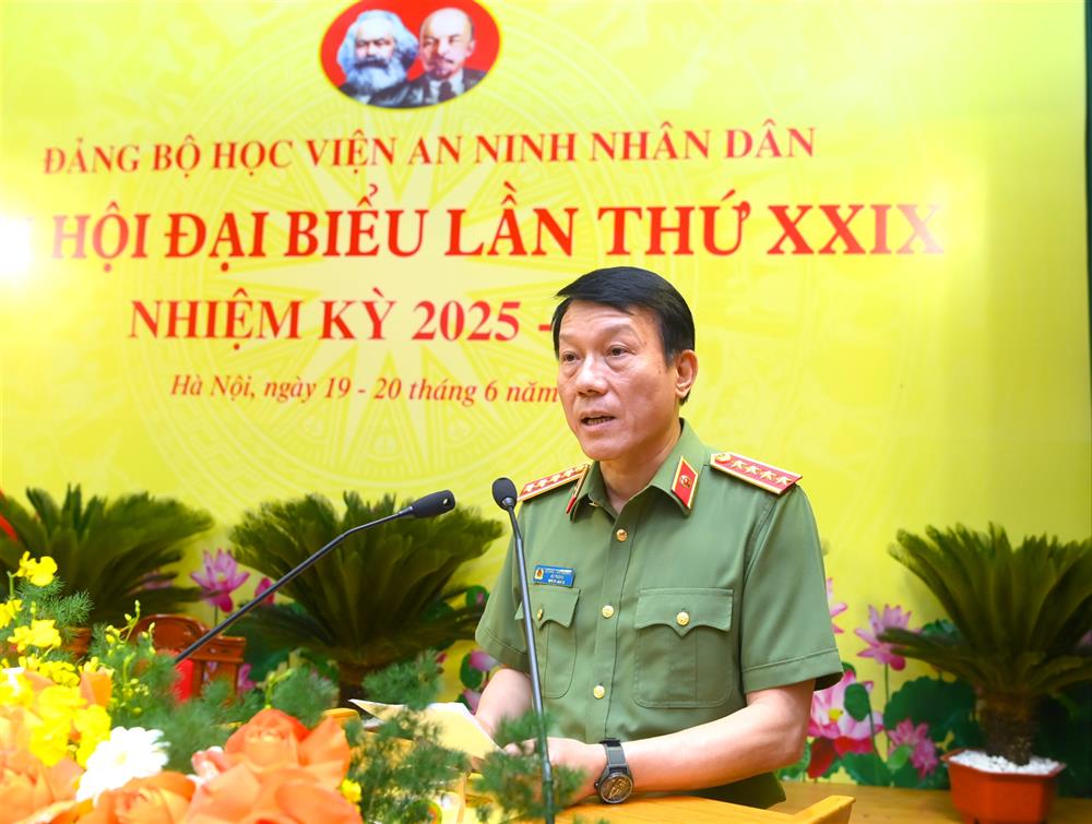 Bộ trưởng Lương Tam Quang phát biểu chỉ đạo tại Đại hội.