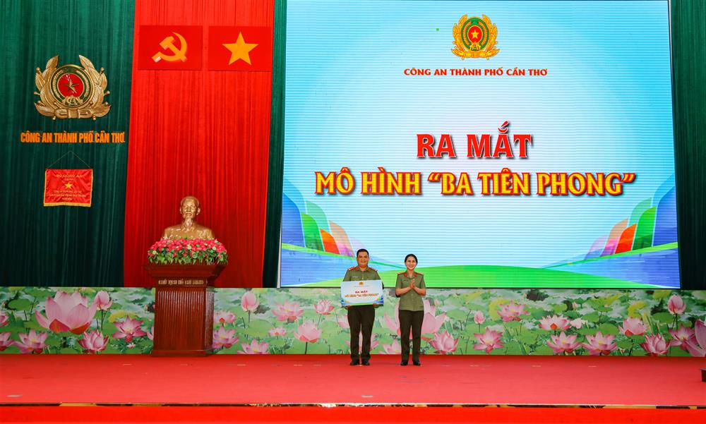 Ra mắt mô hình “Ba tiên phong”.