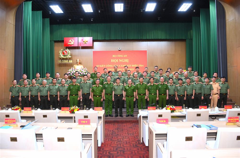 Các đại biểu dự Hội nghị.