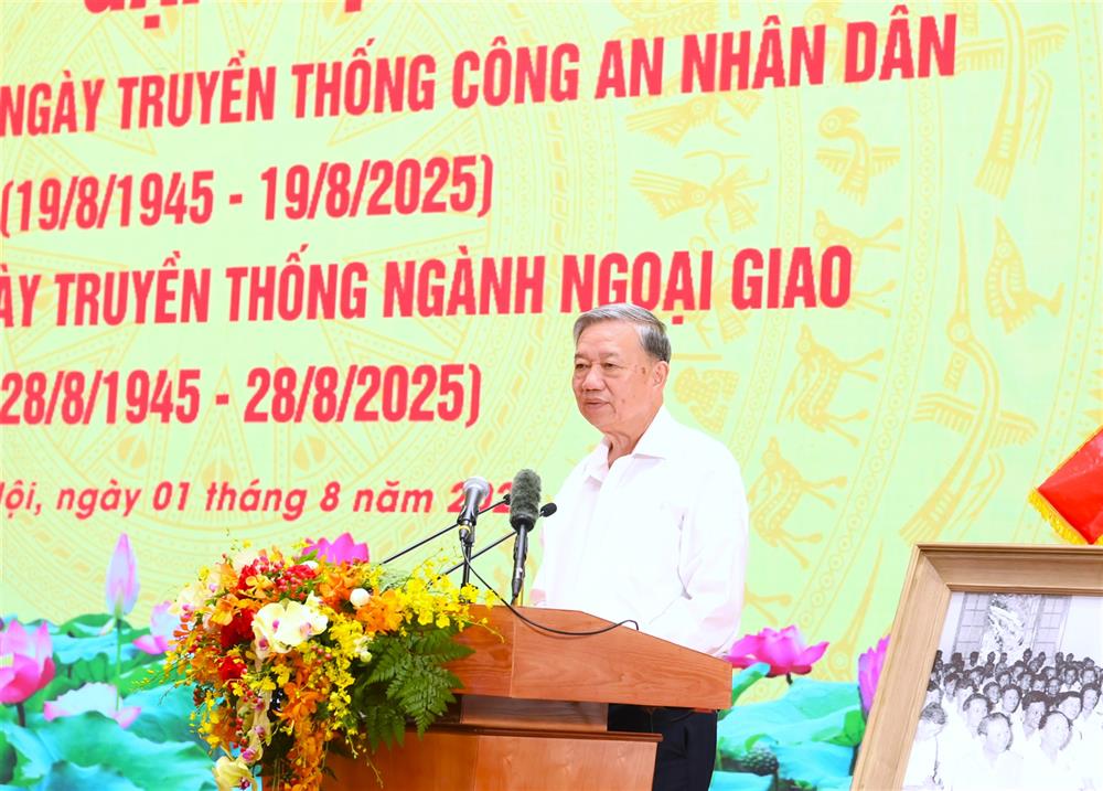 Tổng Bí thư Tô Lâm phát biểu tại buổi gặp mặt.