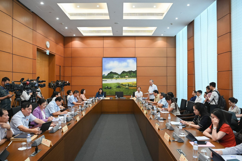 Toàn cảnh phiên thảo luận.
