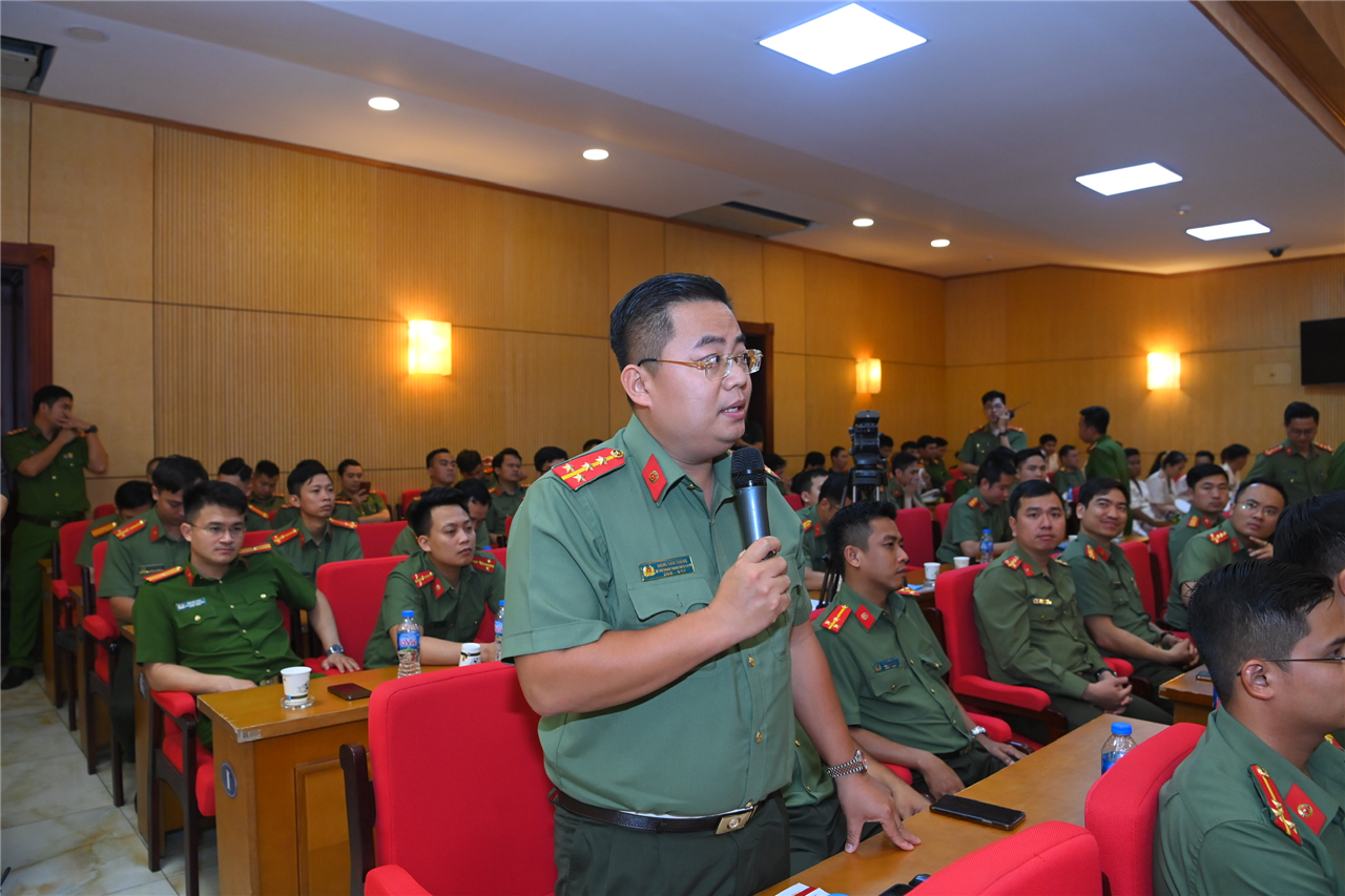 Đại úy Đặng Văn Thắng, Bí thư Đoàn Công an TP Hồ Chí Minh.