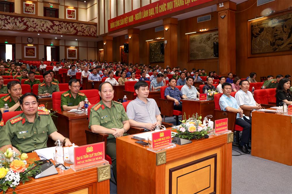 Các đại biểu dự Hội nghị.