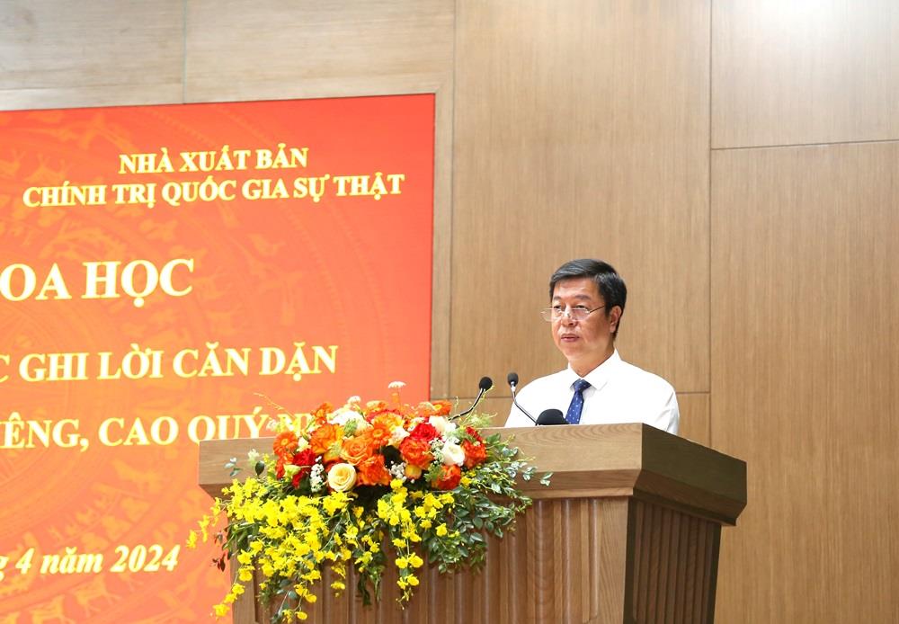 PGS.TS Vũ Trọng Lâm phát biểu đề dẫn tọa đàm.