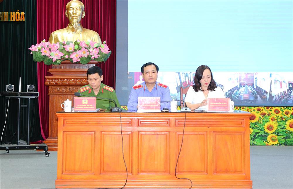 Các đồng chí đồng chủ trì Hội nghị.