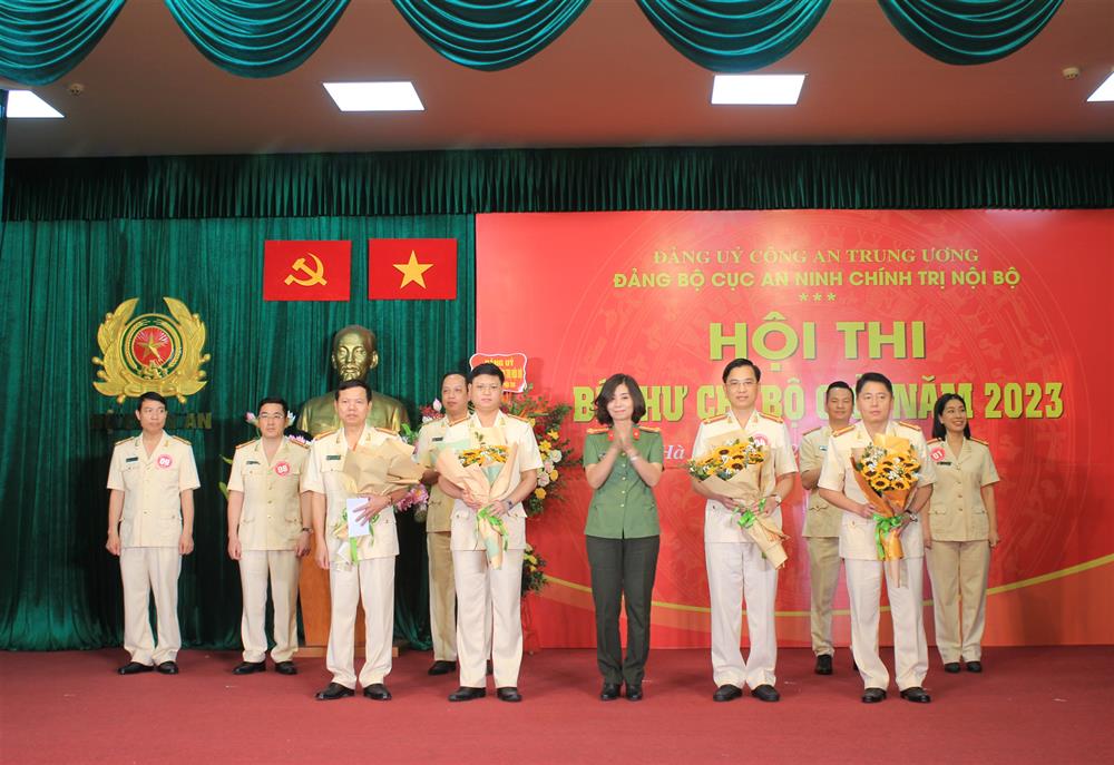 Các thí sinh đạt giải phụ của Hội thi.