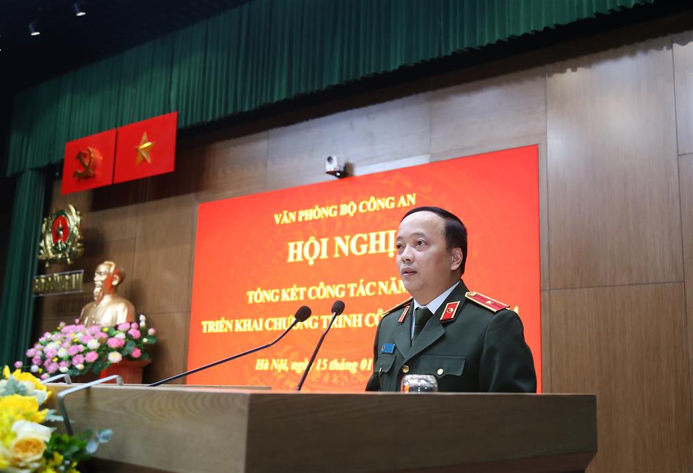 Thiếu tướng Đặng Hồng Đức phát biểu tại Hội nghị.